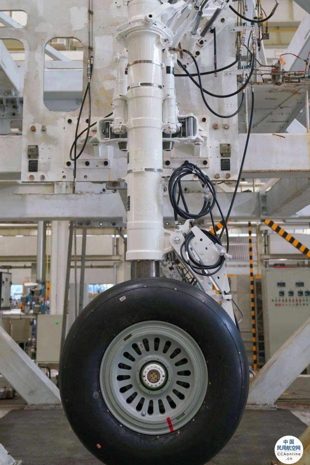AG600飛機起落架1007架裝機件順利交付