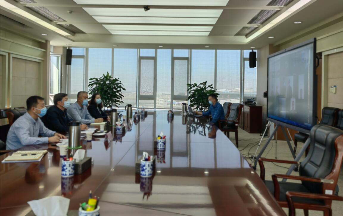 民航新疆管理局工会慰问新疆机场集团国际客货运输保障人员