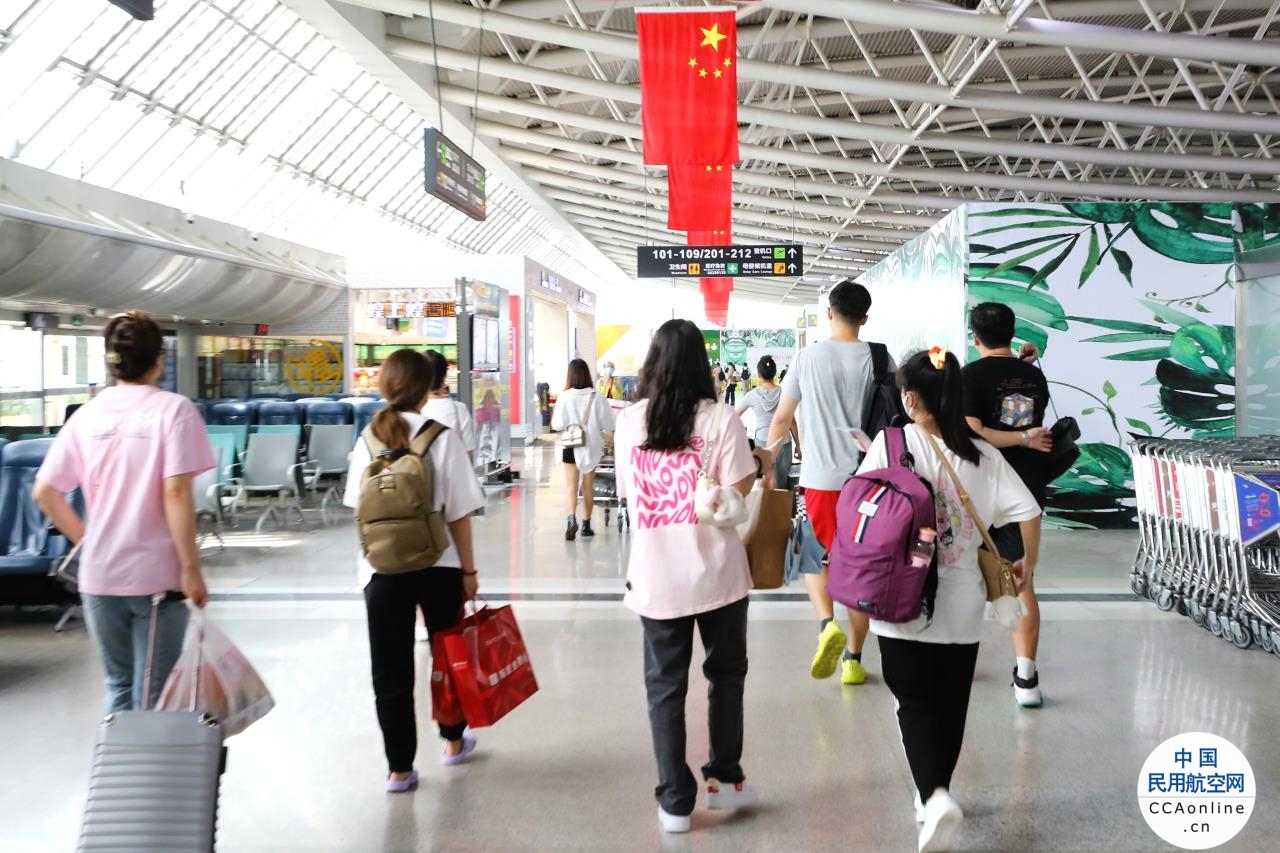 国庆黄金周三亚机场近八成航司已恢复运营