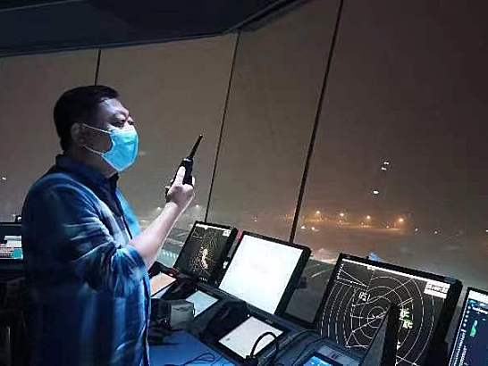 西北空管局空管中心塔台管制室参与联合应急演练