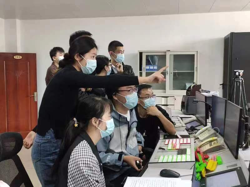 青海空管分局气象台开展管制模拟机培训交流活动