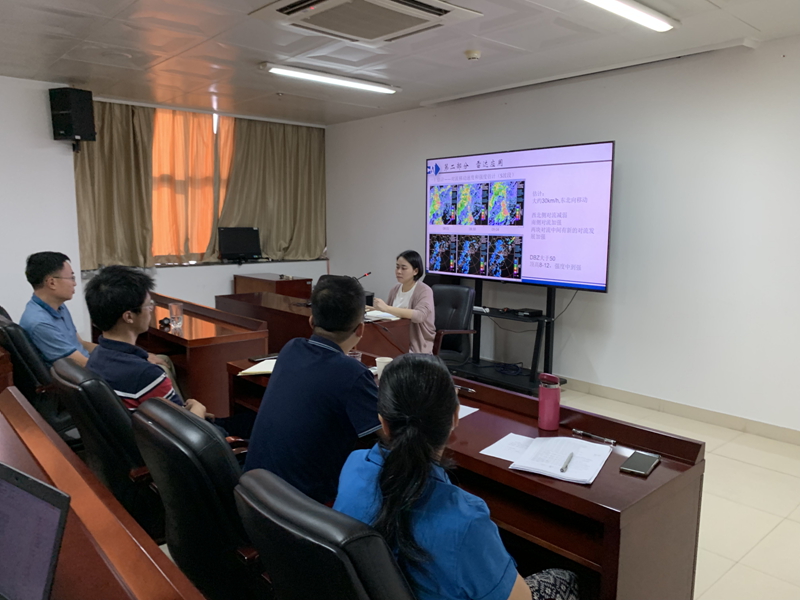 “以评促学”提升气象预报能力——记厦门空管站气象台预报室开展预报员综合分析能力测评活动