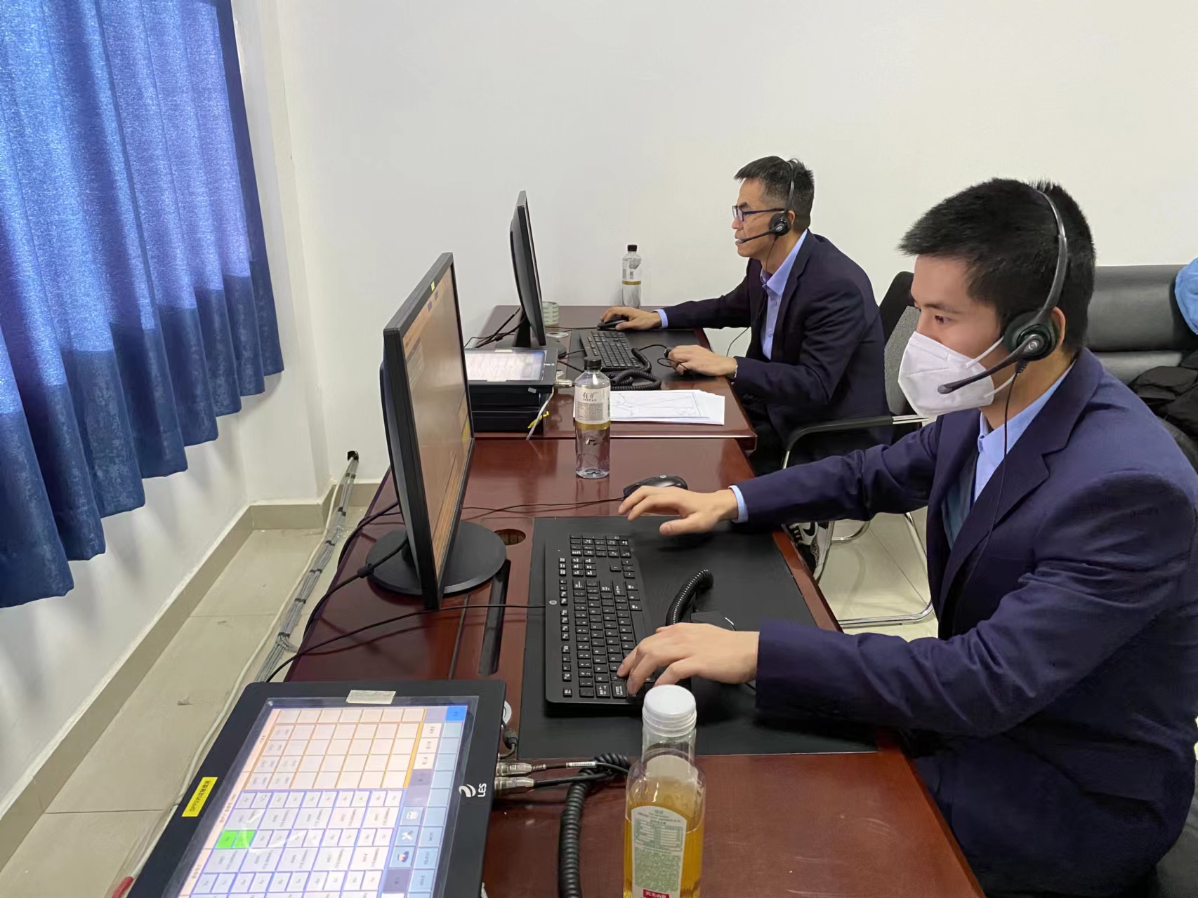 新疆机场集团联合华东空管局开展机场集团管制员程序管制复训培训班