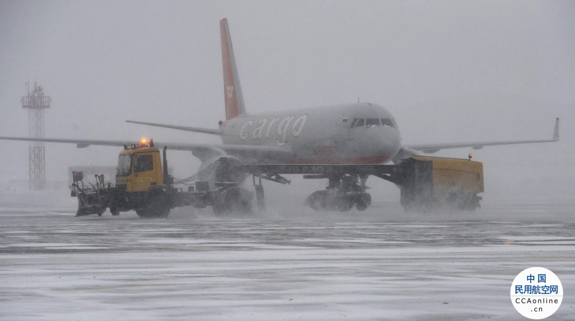 暴风雪侵袭莫斯科机场取消上百个航班