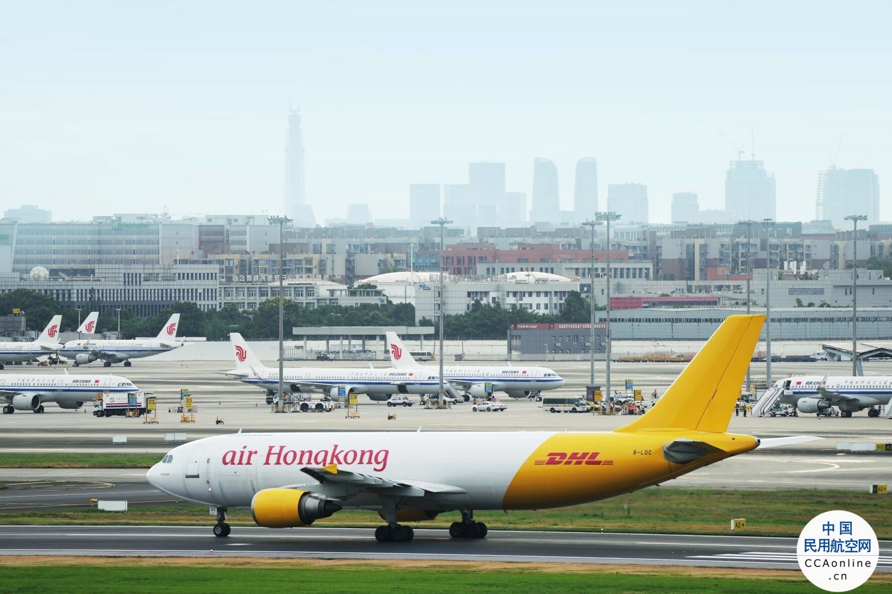 DHL快递荣膺"2022年度货运航空公司"称号
