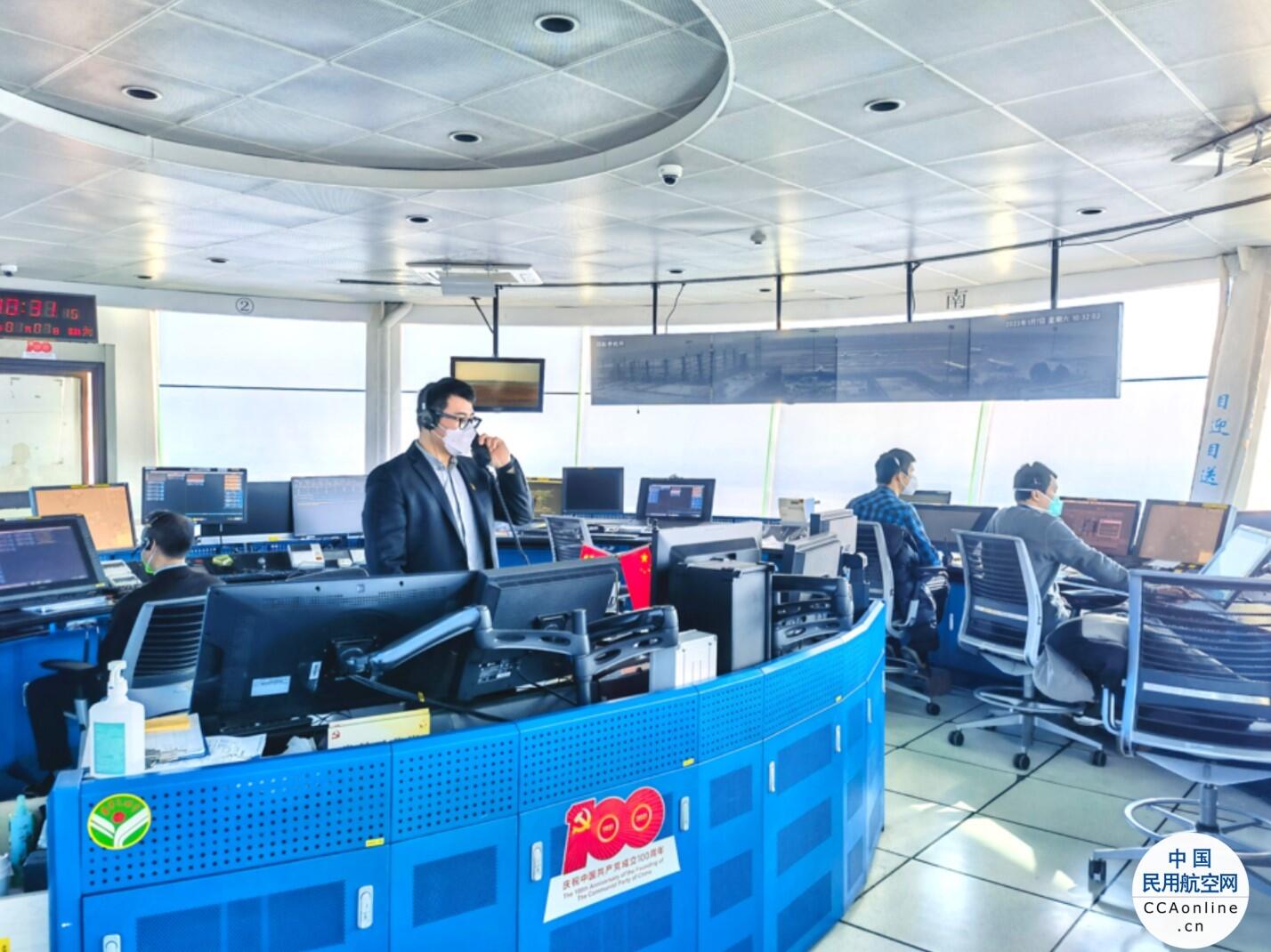 十岁男孩飞机上突发疾病，多方合力开辟“生命通道”