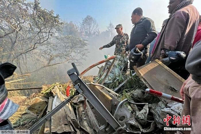 尼泊尔搜寻最后一名空难失踪乘客 官员称生还几率为零
