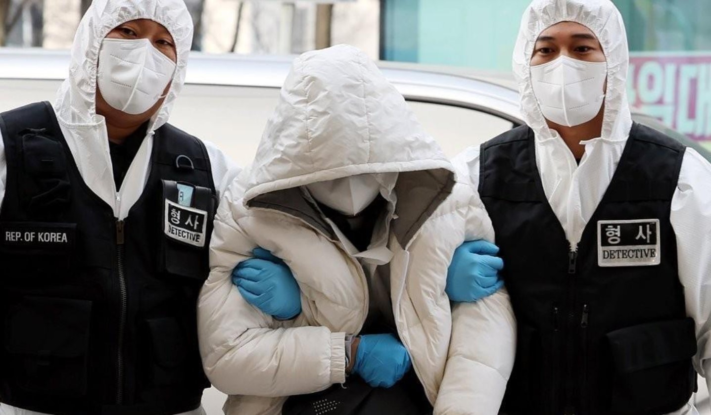 在韩“逃避”防疫隔离的中国旅客被驱逐出境，一年内被限制入韩