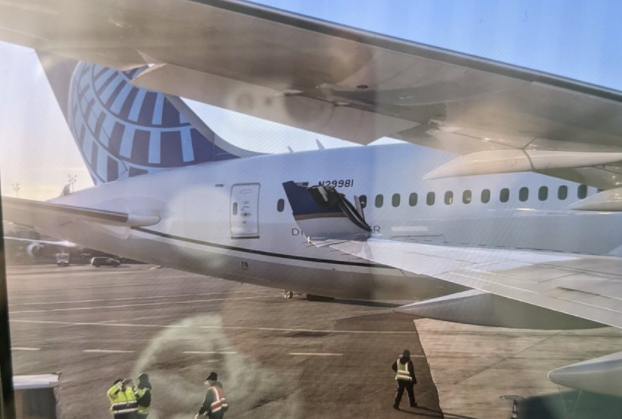 美國兩架客機在機場相撞：一架滿載乘客 機翼被折斷