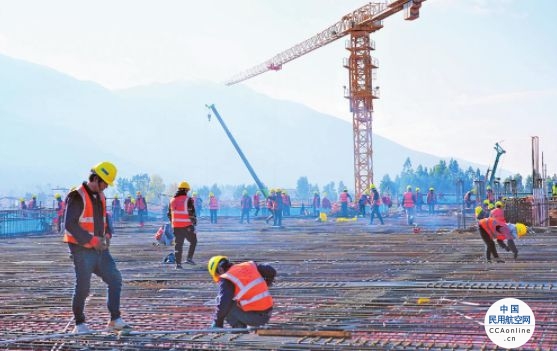 丽江机场改扩建项目加紧施工