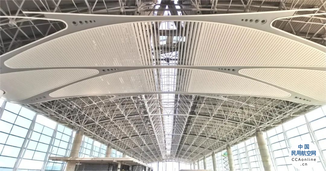 珠海机场新航站楼初展“碧波银贝”！还有新交通换乘中心