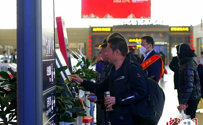 青海机场迎航班换季 航班量将超2019年同期