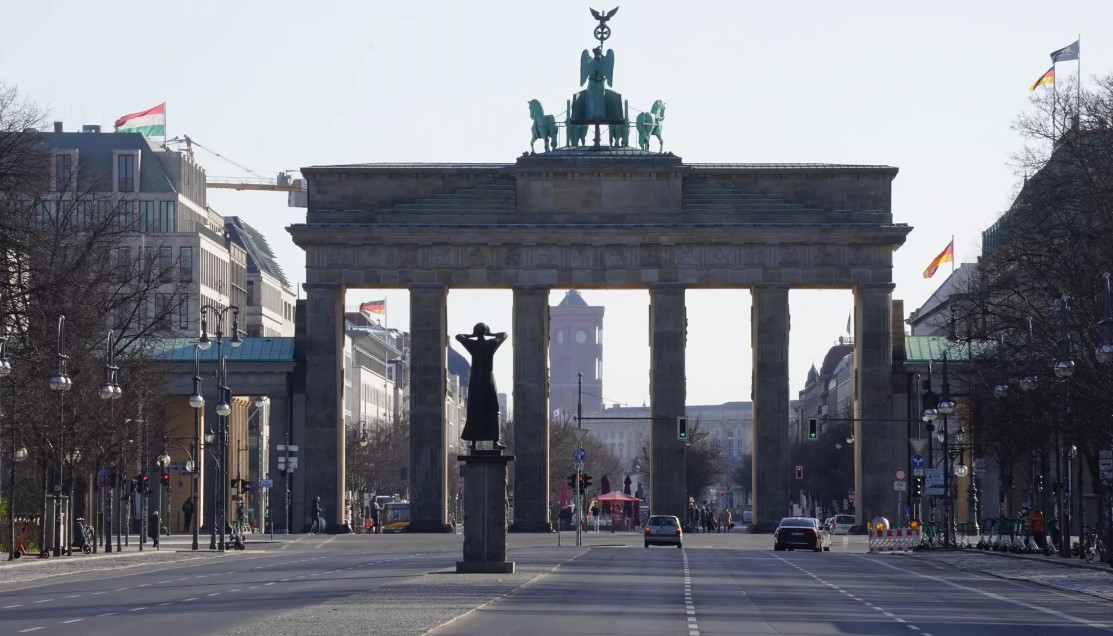 德国交通领域员工罢工预计将致全国交通停运 航班取消
