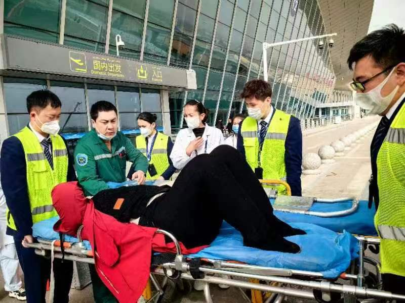 喀什机场紧急保障突发疾病旅客