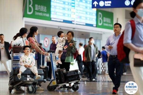 武汉天河机场4天运送30万人次，面对不利天气运行依旧顺畅