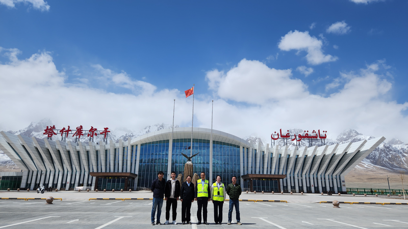 塔什库尔干机场邀请地方气象局开展参观交流活动
