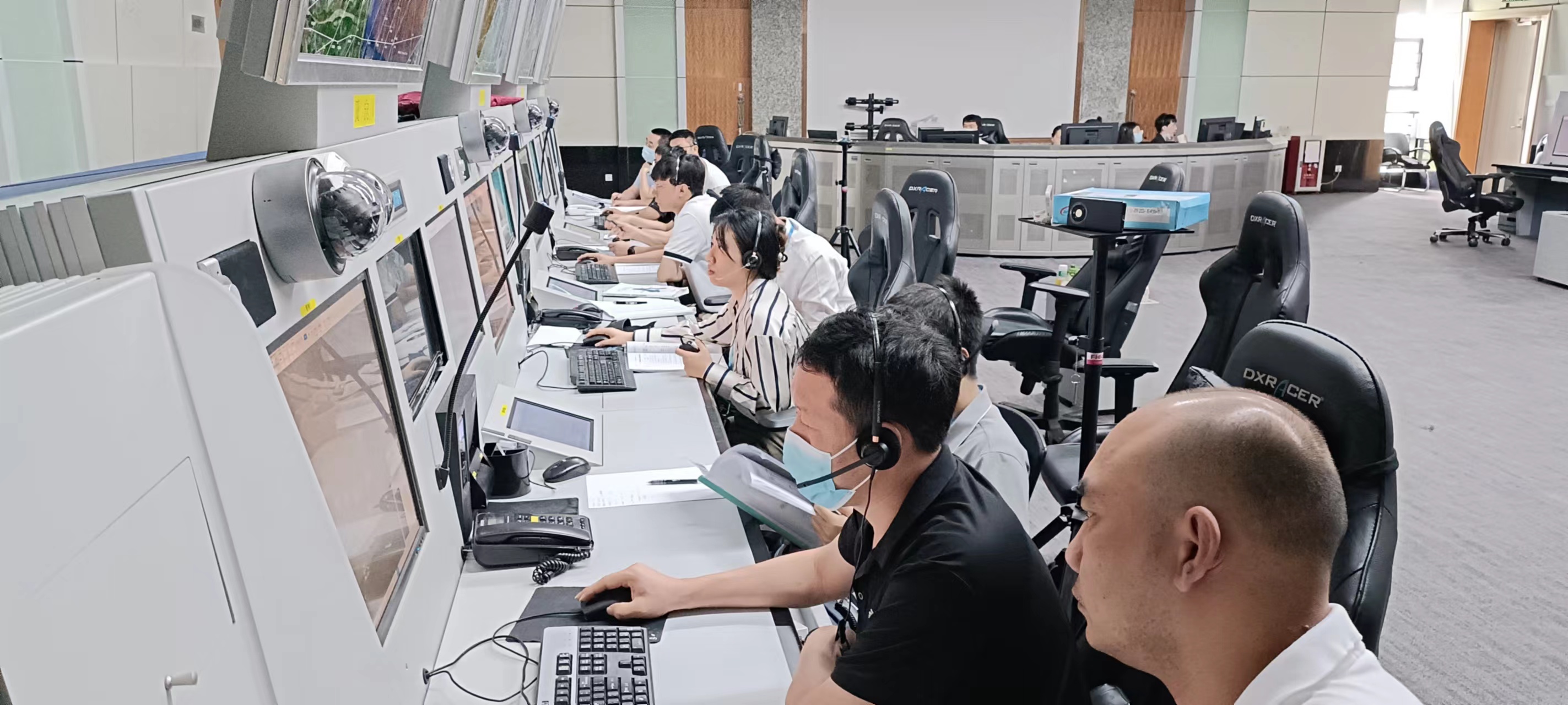 海南空管分局三亚区域管制中心启动管制员资质排查工作