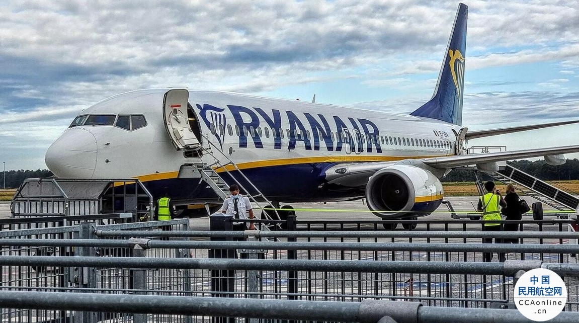 瑞安航空公司因法国空中交通管制员罢工而取消全欧400个航班
