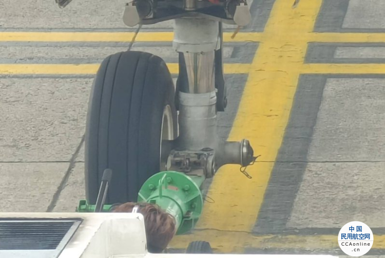 台媒：新加坡廉价航空一航班，降落桃园机场后发现前轮少个轮胎