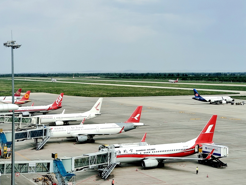 呼伦贝尔机场首次通航西双版纳