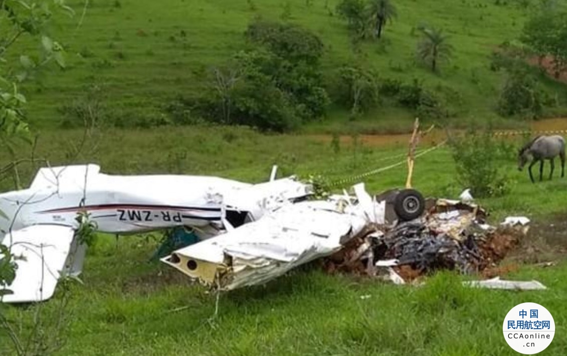 美国威斯康星州东部一架小型飞机坠毁 致1人死亡
