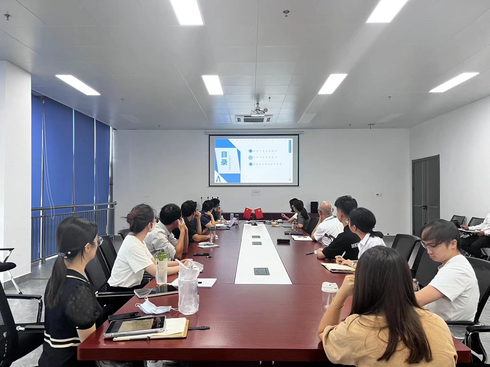 促融合 提效能—民航海南空管分局气象台开展暑运雷雨保障专项培训