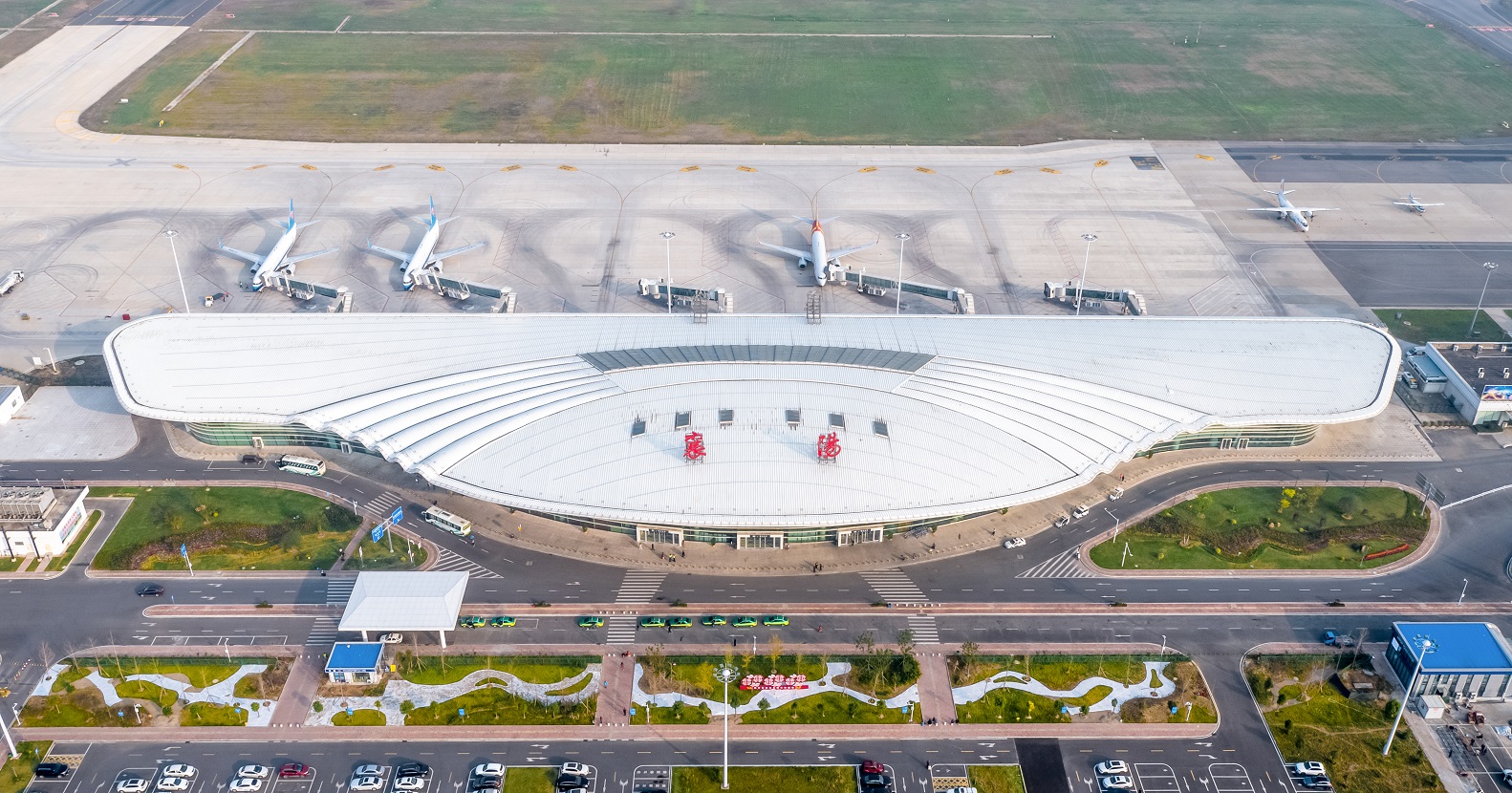 2023年襄阳机场旅客吞吐量破100万人次