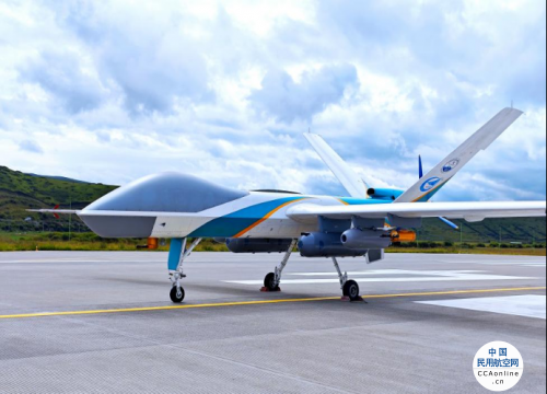 翼龙无人机完成成都大运会开幕式气象保障任务