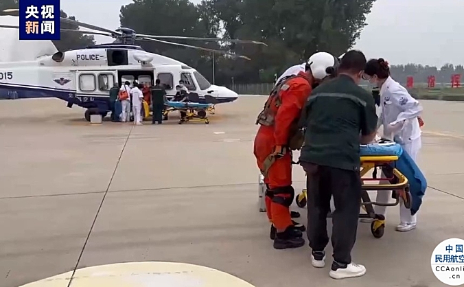 北京市人民政府航空队出动警用直升机转运6名伤员