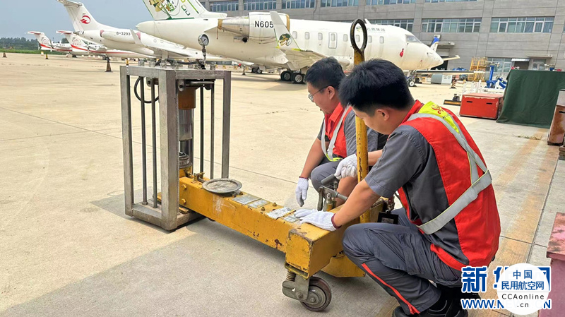 海航技術自主研發飛機輪軸千斤頂應用效果顯著