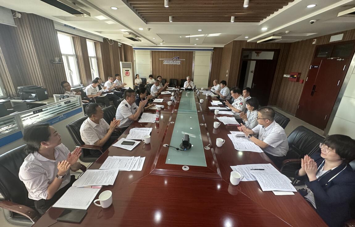 新疆机场集团工会召开2023年工会主席例会暨职工代表团（组）长联席会议