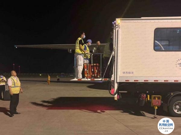 东航阿姆斯特丹飞上海航班为救突发疾病旅客紧急备降北京