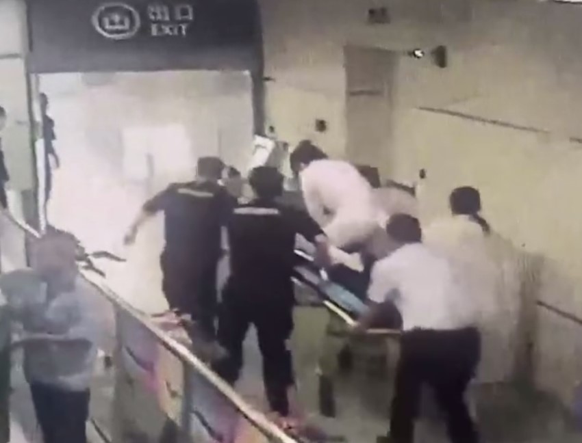 “救命神器”AED跑赢黄金4分钟！杭州机场救回心跳呼吸骤停旅客