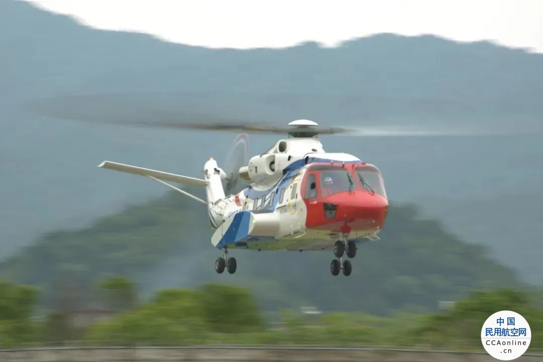 中国大型国产直升机AC313A开启高原试飞