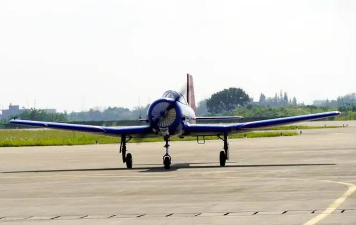 江西南昌：民用初教6飞机首航成功 - 民用航空网