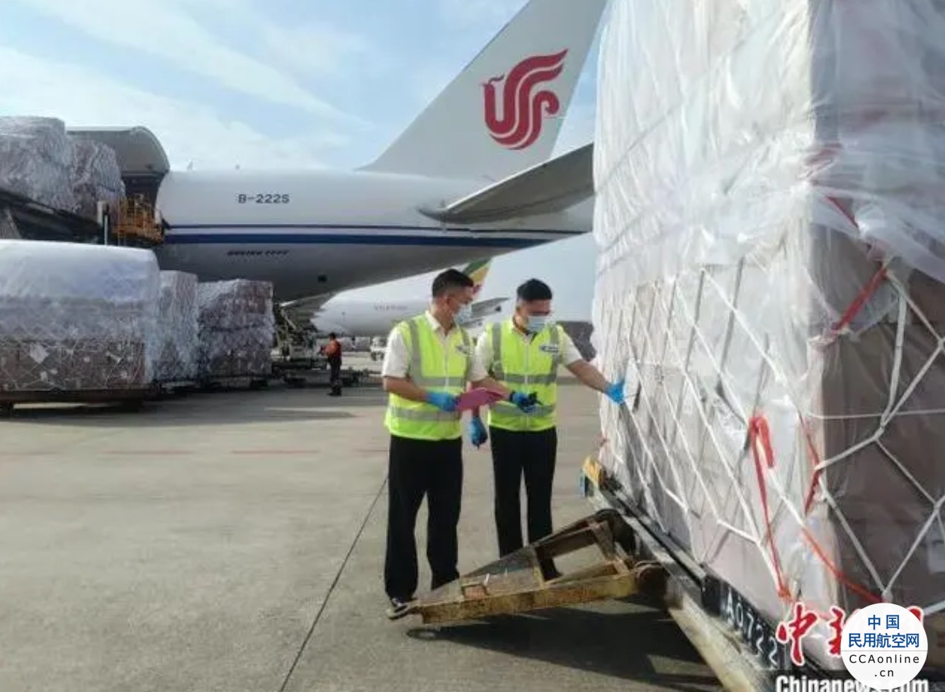 广州白云机场口岸连开4条国际货运新航线