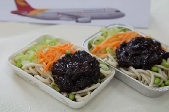首都航空北京大兴进出港航班服务升级：食相伴，舒享空中之旅
