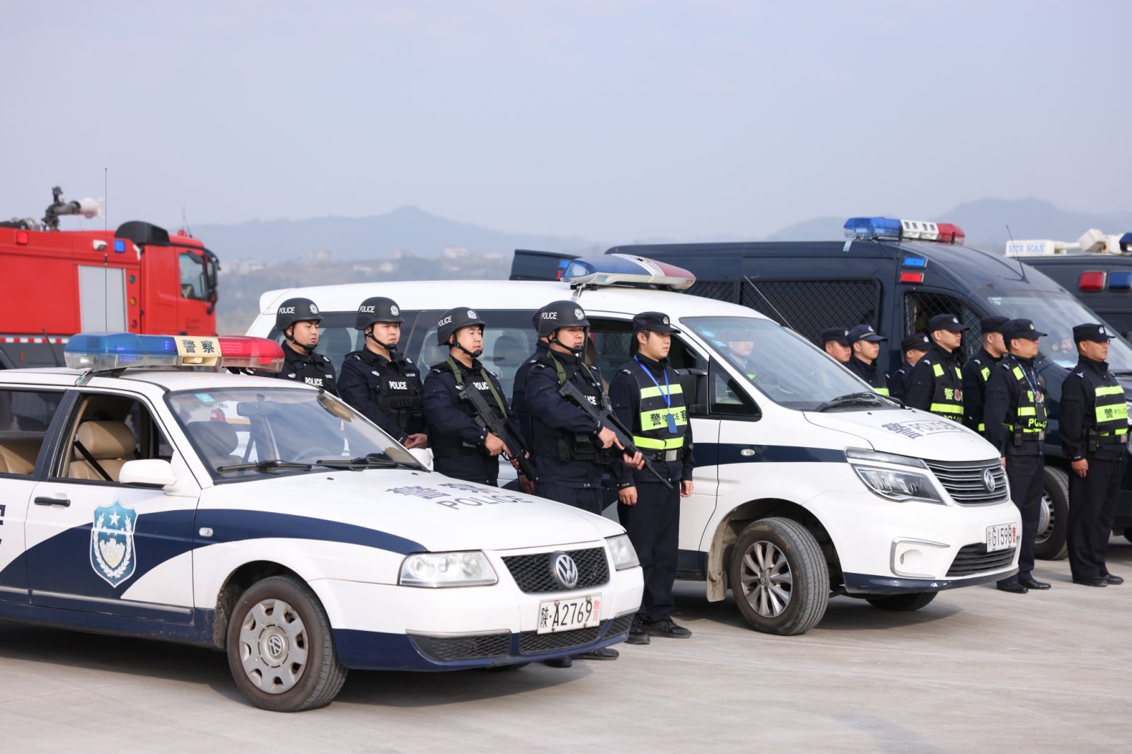 安康机场公司举行“守护·2023”应急救援综合演练