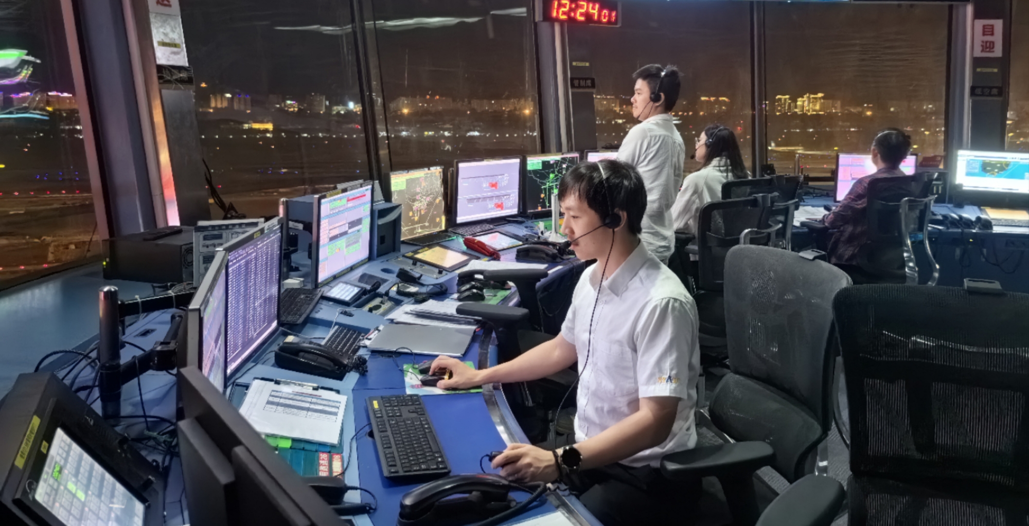 三亚空管站保障“三亚-釜山”定期国际航线顺利复航！