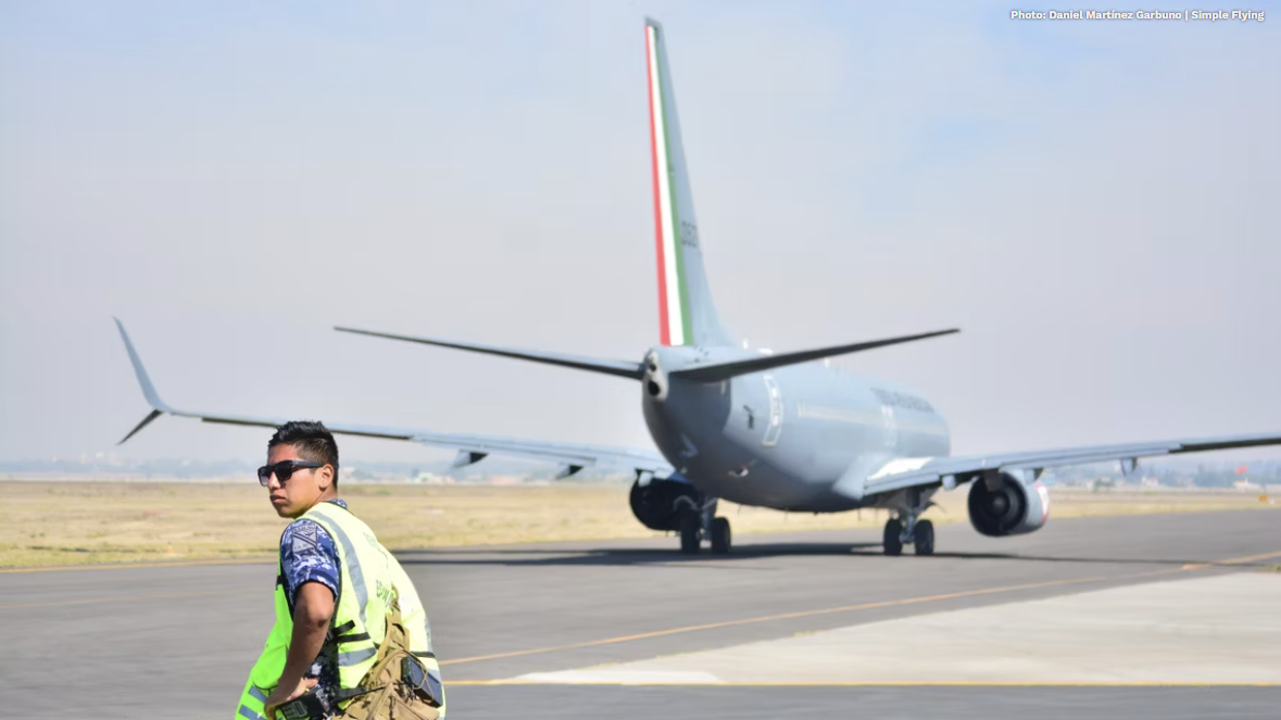 墨西哥航空借用军方飞机运输乘客