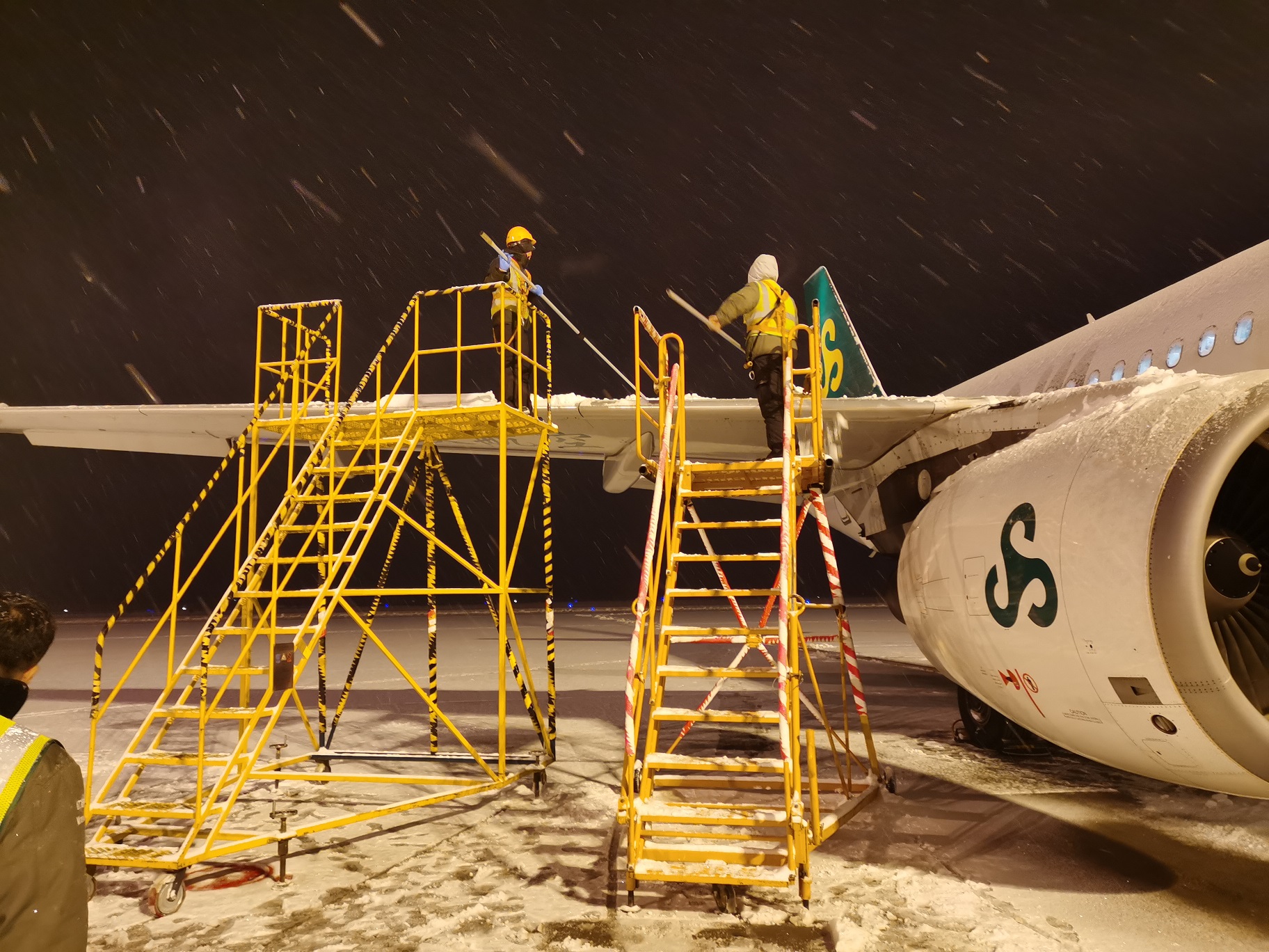 春秋航空河北分公司全力做好降雪天气航班运行保障工作