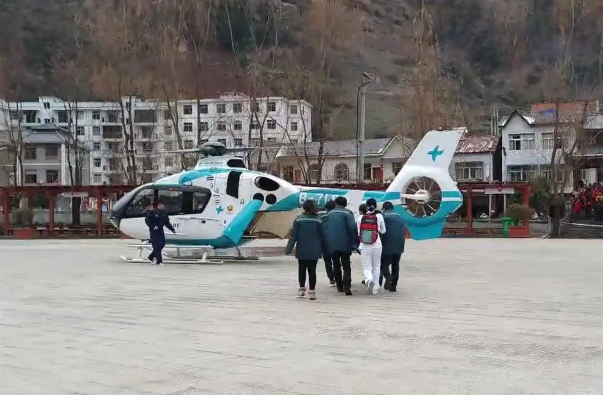 仅用68分钟，湖北十堰人医直升机飞往该市最偏远乡镇免费救援心梗患者
