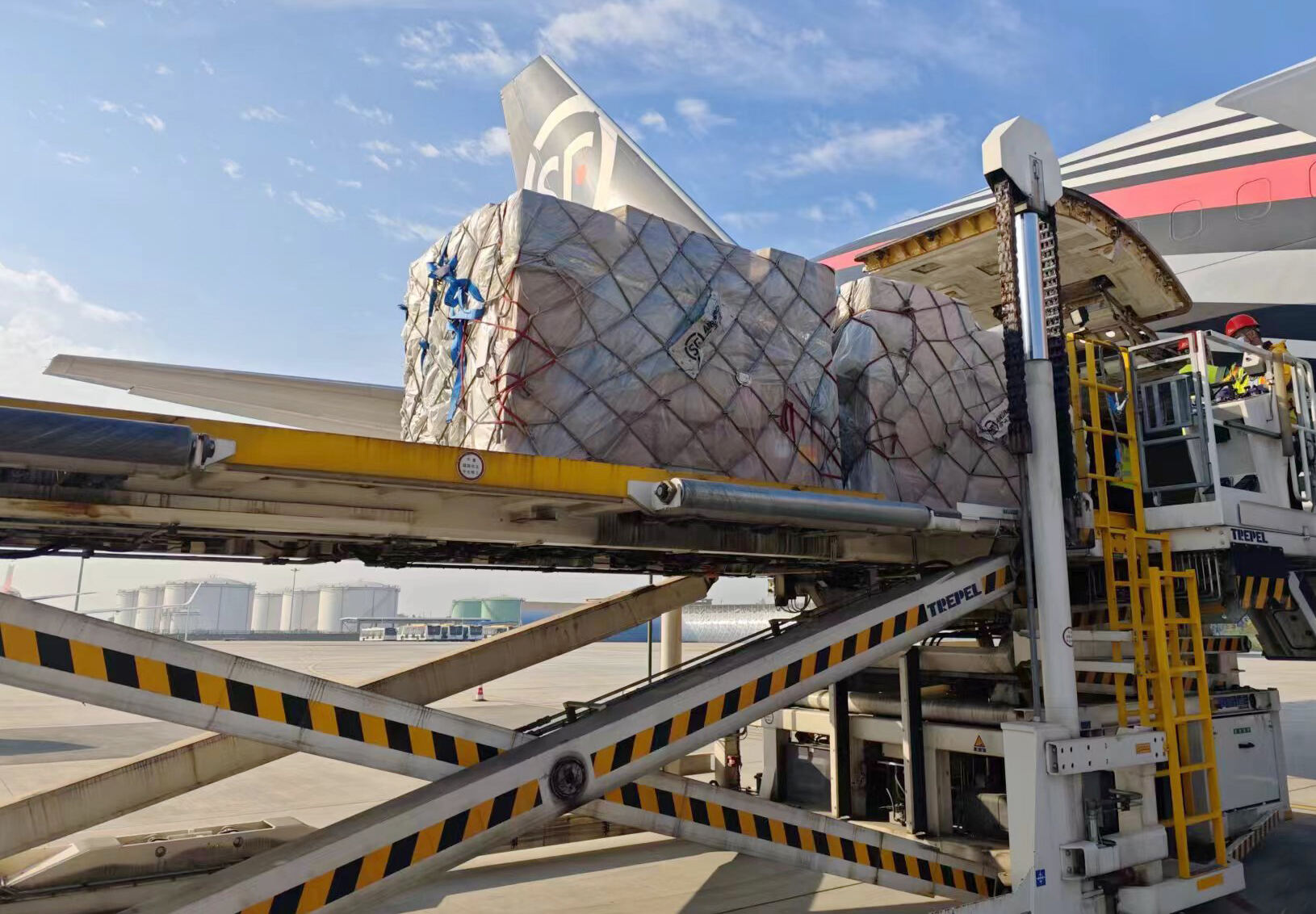 今年前五月 全国累计新开101条国际航空货运航线