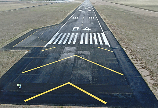 锡林浩特机场利用无人机开展目视助航设施符合性检查