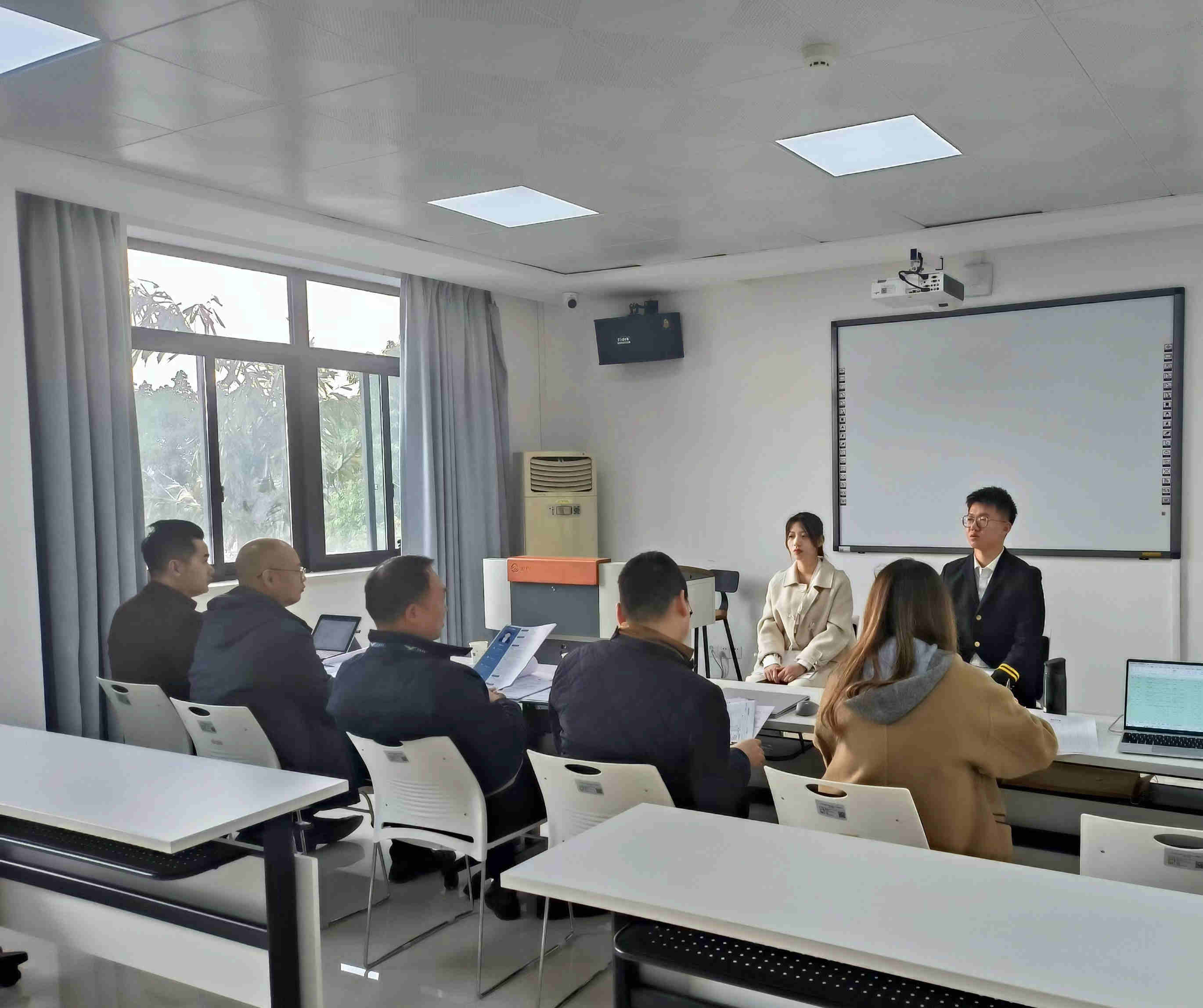 重庆空管分局2024年度通导专业应届毕业生招聘面试顺利开展