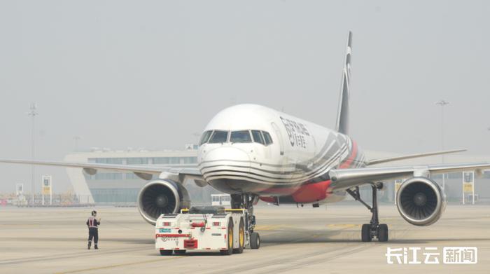 鄂州花湖机场国际货运航班突破1000架次