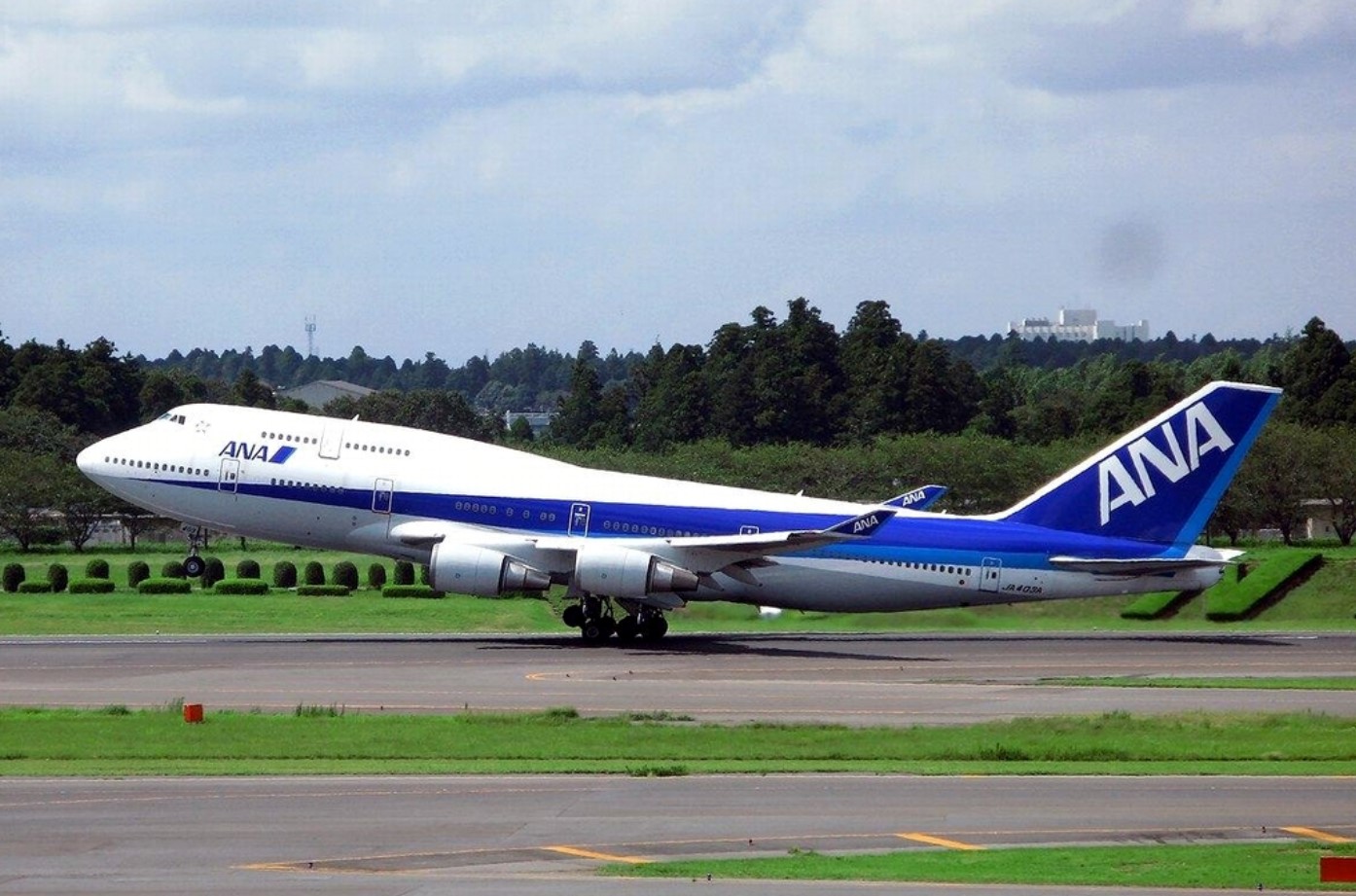 日本两家航司宣布取消103架次在羽田机场起降的航班