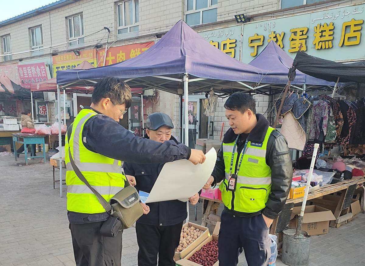 库尔勒梨城机场开展岁末年初净空宣传及巡视检查