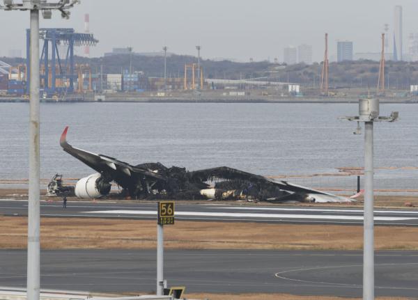 日本航空考虑保留羽田机场撞机事故客机部分残骸以作警示