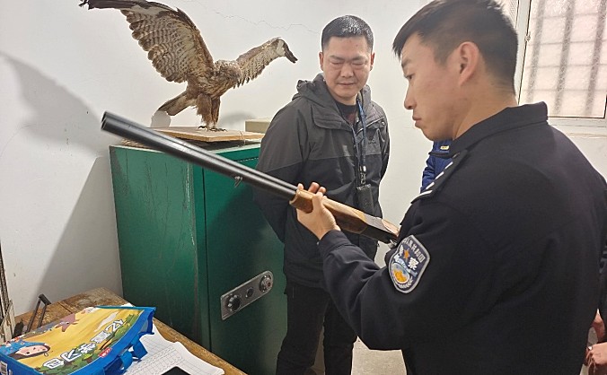 黄山市公安局治安支队对黄山机场驱鸟枪弹库开展安全专项检查